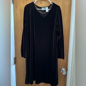 Jacqueline Ferrar Black Velvet Long Sleeve Dress